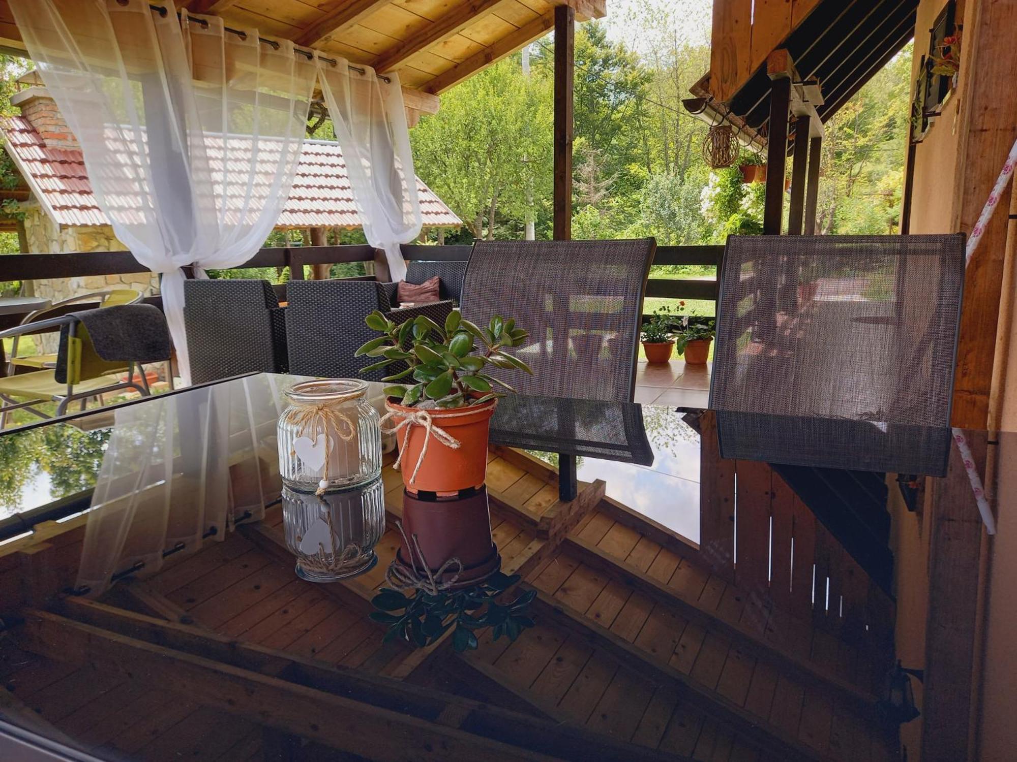 Guest House Lisina Poljanak Luaran gambar