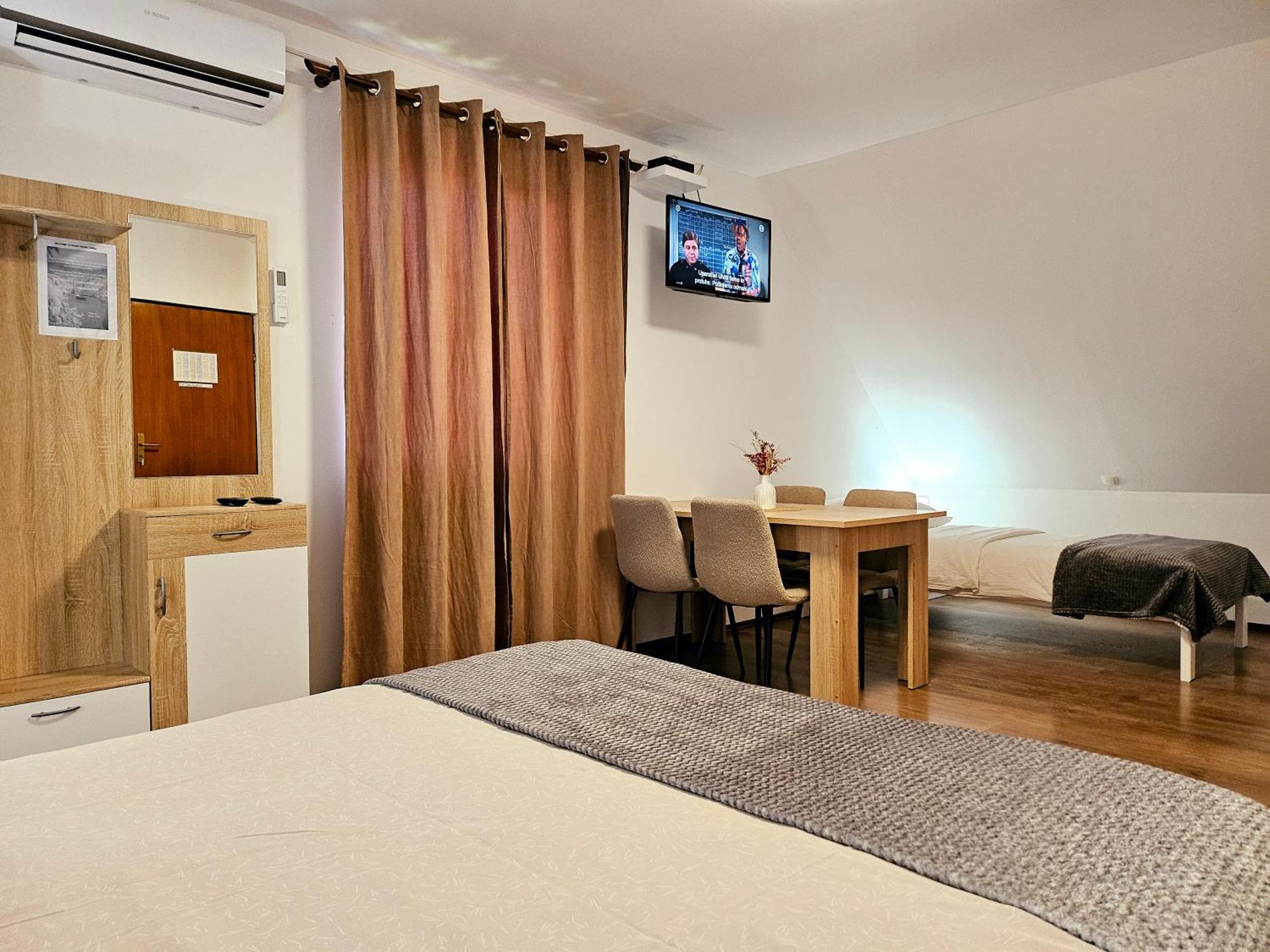 Guest House Lisina Poljanak Luaran gambar