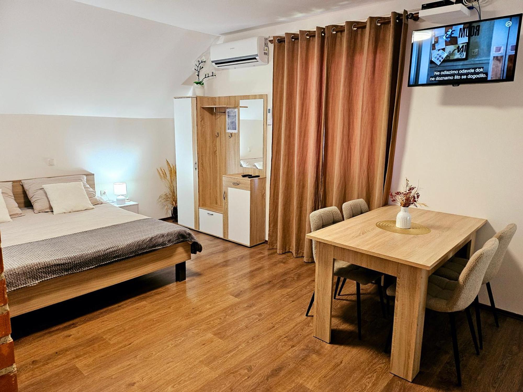 Guest House Lisina Poljanak Luaran gambar