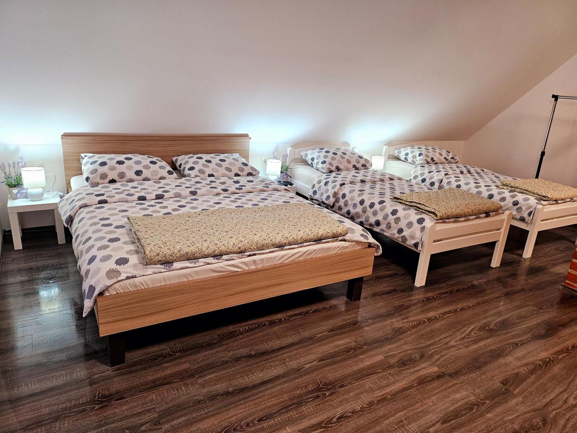 Guest House Lisina Poljanak Luaran gambar